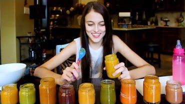 Gross…Kaelyn Does the Baby Food Challenge!